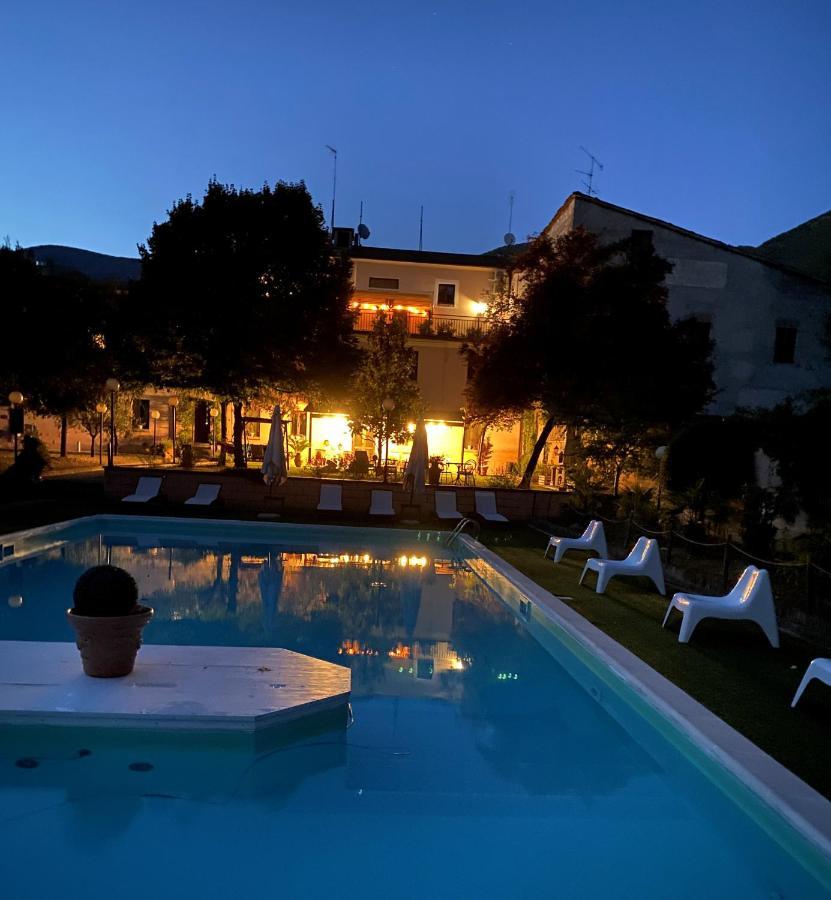 Hotel Borgo Antico Fabriano Eksteriør billede