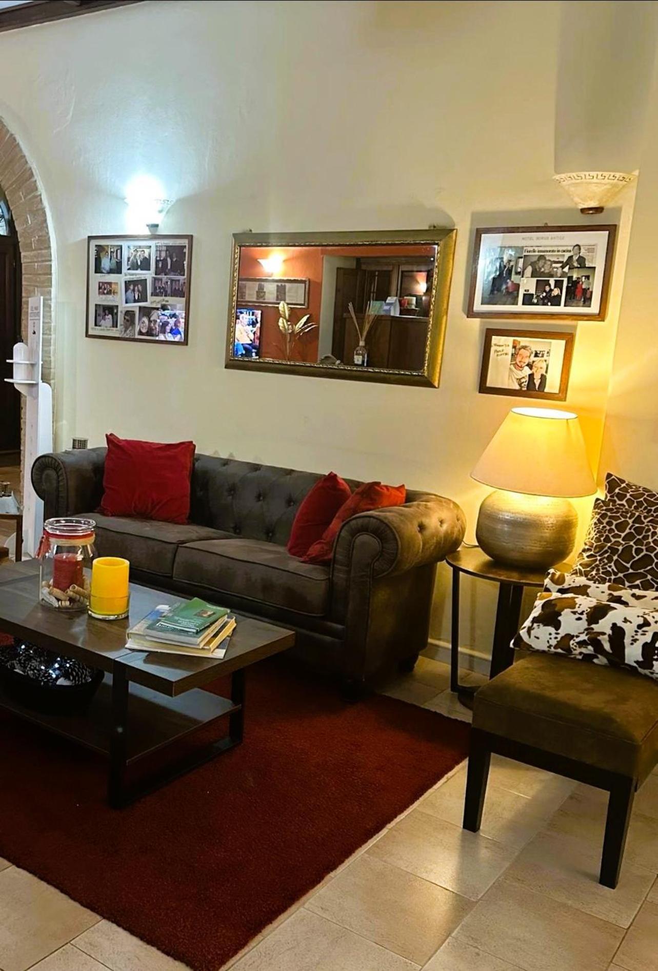 Hotel Borgo Antico Fabriano Eksteriør billede