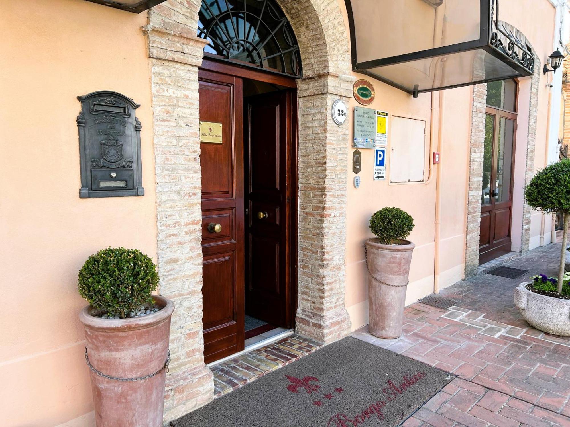 Hotel Borgo Antico Fabriano Eksteriør billede