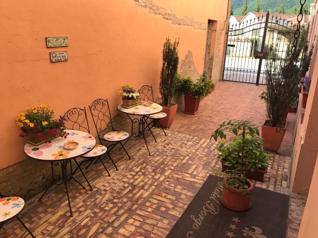 Hotel Borgo Antico Fabriano Eksteriør billede