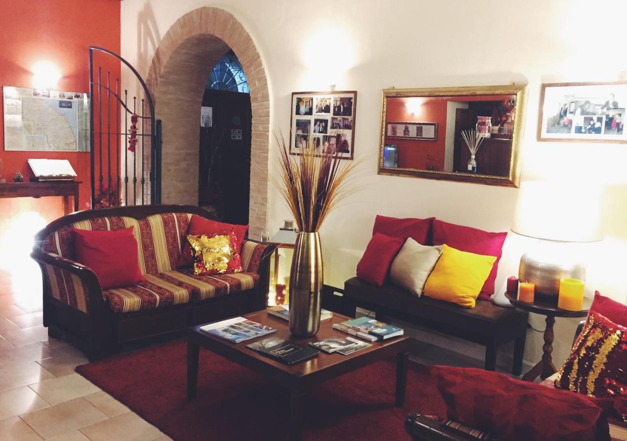 Hotel Borgo Antico Fabriano Eksteriør billede